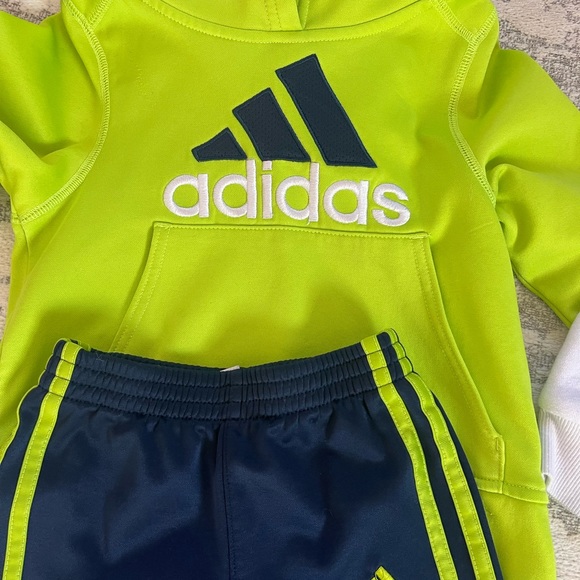 3 outfits 2t (adidas) 3t(champion and jumping beans) - Picture 5 of 7